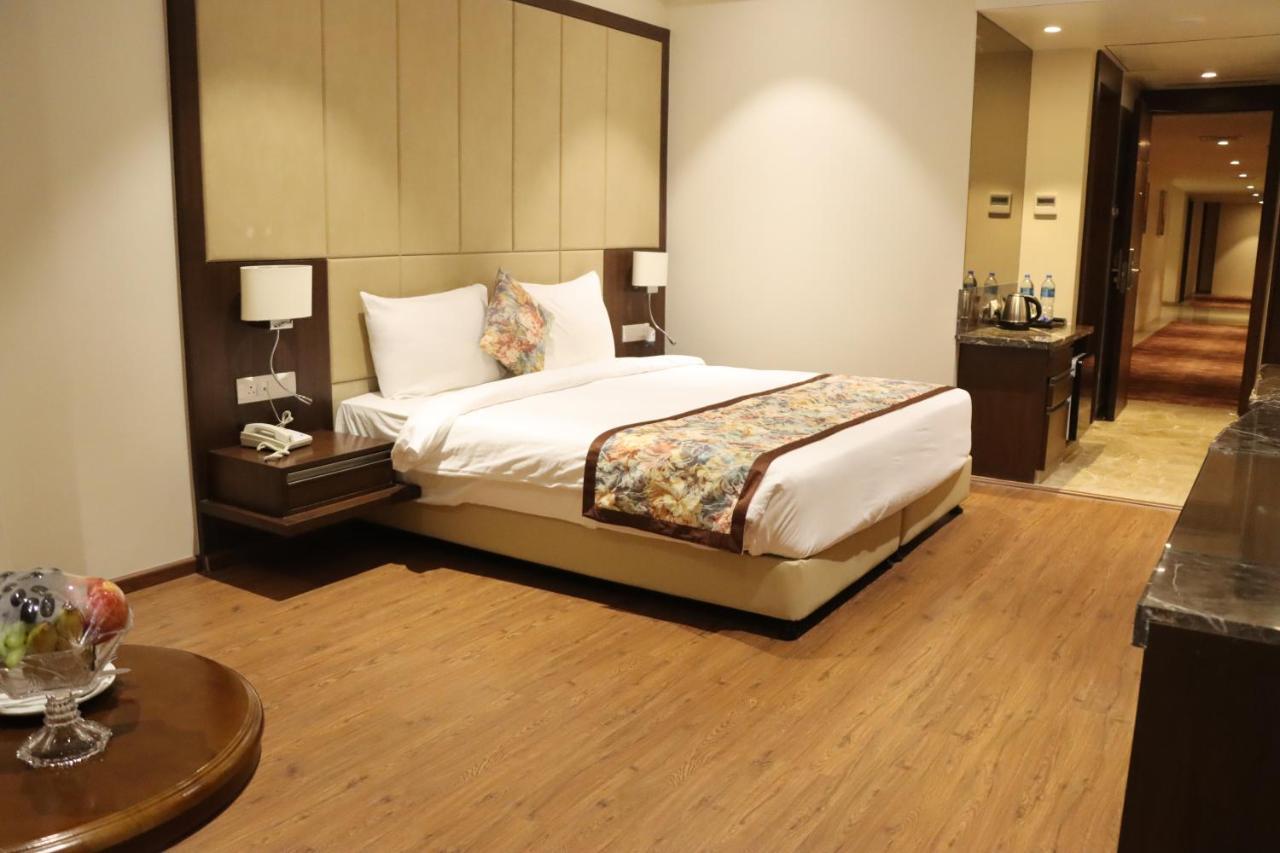 Pride Hotel Bhopal Extérieur photo