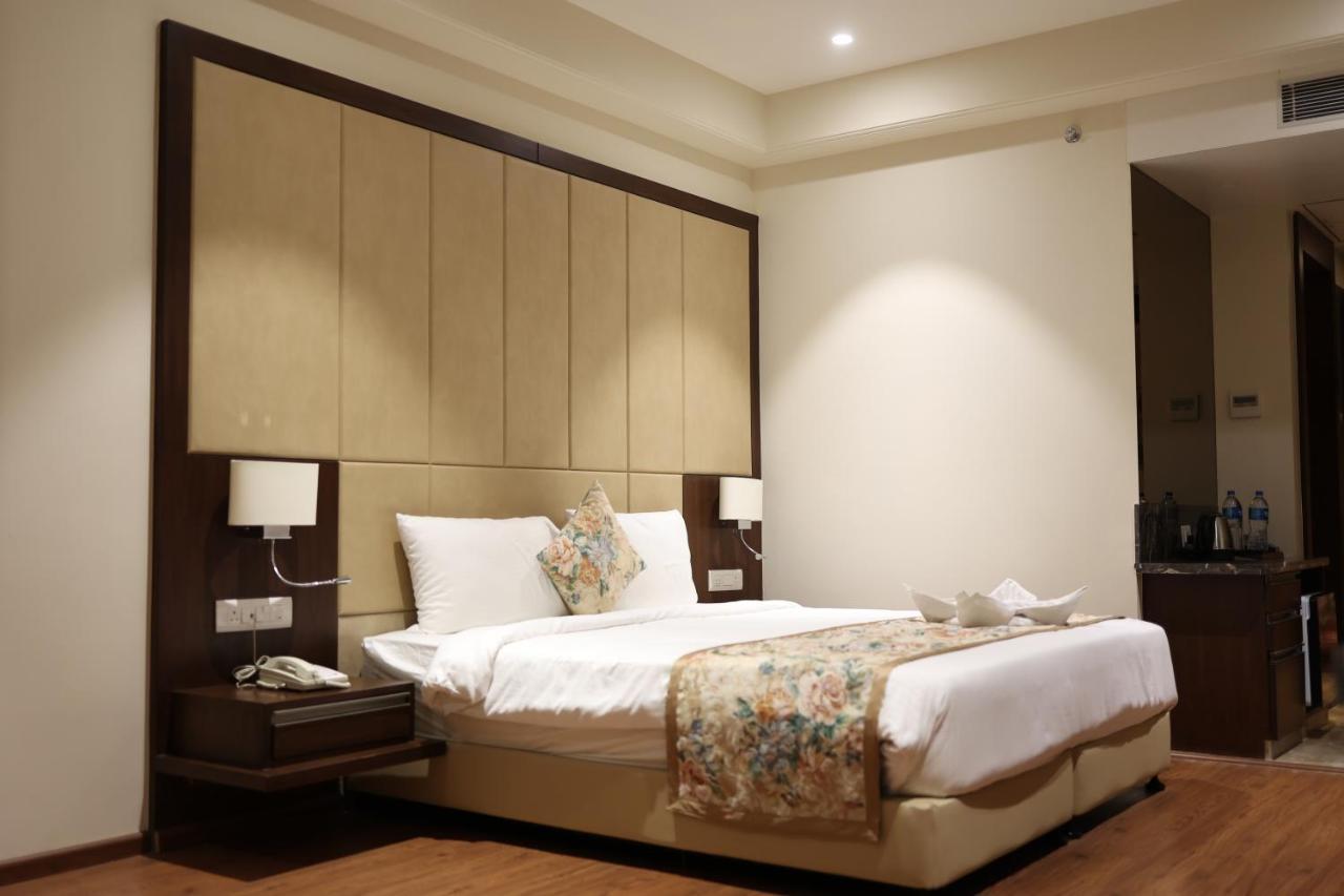 Pride Hotel Bhopal Extérieur photo